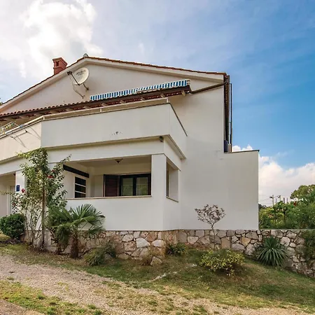 Apartament 2 Bedroom Lovely In *