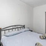 Apartamento Cozy In With Wifi Brseč