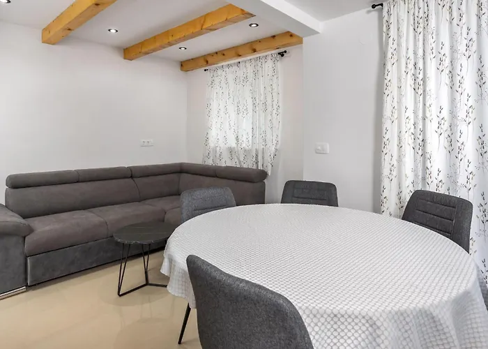 Διαμέρισμα Cozy In With Wifi Brseč